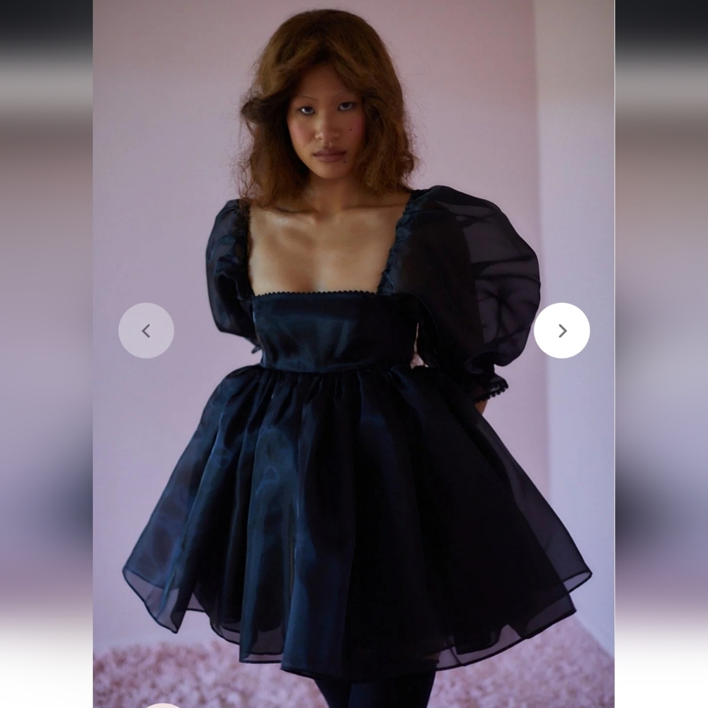 Selkie The Black Puff Dress